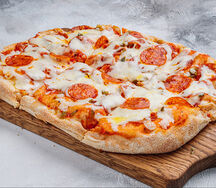 Римская пицца Чоризо с халапеньо