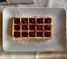Вафля вишневая с грецким орехом