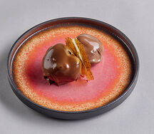 Шоколадный профитроль