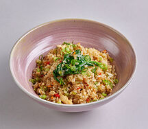 Жареный рис с овощами