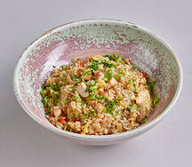 Жареный рис с курицей