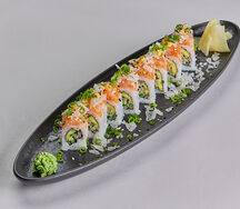 Ролл лосось-гребешок