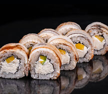 Ролл с угрем с такуаном