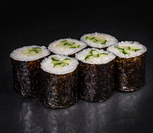 Ролл с огурцом