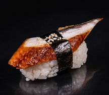 Суши с угрем