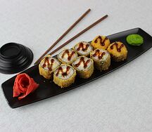 Горячий ролл с угрем