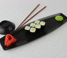 Ролл с авокадо