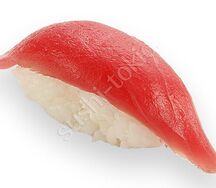 Суши с тунцом