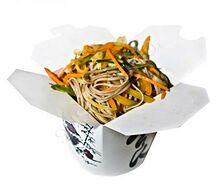 Лапша соба с лососем