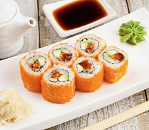 Ролл Калифорния с угрем