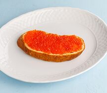 Бутерброд с красной икрой