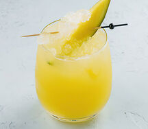 Лимонад манго-маракуйя