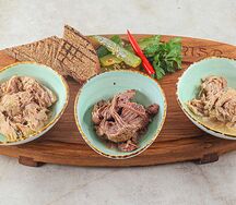 Трио тушенок