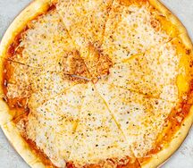 Пицца Кватро формаджио 