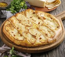 Хачапури с копчёным сыром