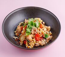 С куриным бедром и соусом карри