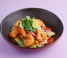 С креветками и соусом том ям