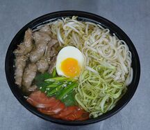 Суп с домашней лапшой и курицей