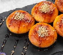 Ролл с тунцом запеченный