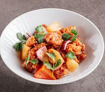 Курица в кисло-сладком соусе с рисом