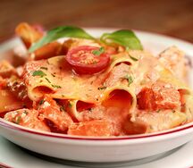 Паппарделле с лососем