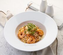 Спагетти с тигровыми креветками