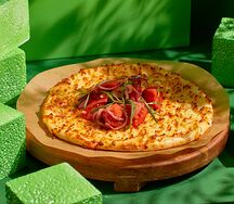 Хачапури с томатами и тархуном