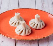 Хинкали с бараниной и зеленью