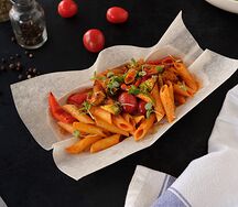 Пенне с овощами и томатным соусом