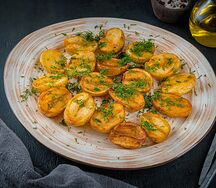 Картофель молодой с зеленью