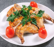 Цыпленок табака на мангале