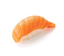 Суши с лососем