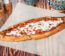 Пиде с говядиной и сыром