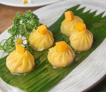 Дим сам с манго и креветкой