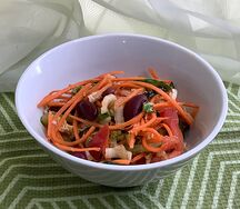 Салат из фасоли с помидором и перцем