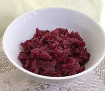 Свекла с черносливом и грецким орехом