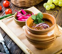 Лобио из красной фасоли и гурийской капусты