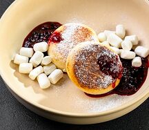 Сырники со сметаной и маршмеллоу