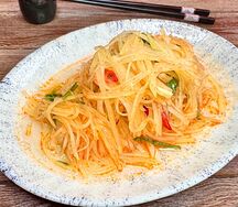 Салат из картофельной соломки