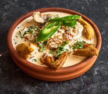 Цыпленок в соусе чкмерули