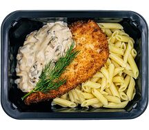 Шницель куриный с пастой и грибным жюльеном
