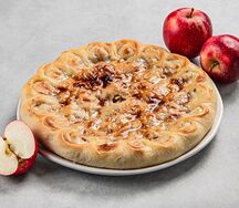 Пирог с яблоками и грецким орехом