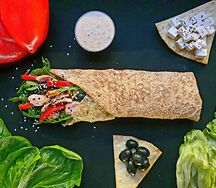 Ролл Лосось с рукколой и шпинатом под ореховым соусом