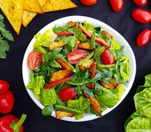 Салат руккола с цыплёнком Kikkoman S