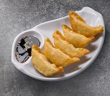 Гёдза во фритюре с креветками