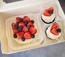 Бенто-торт и капкейки Ягодный бум