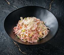 Мясной салат