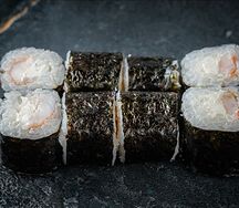Ролл с креветкой
