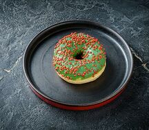 Донат с Малиной и лимоном