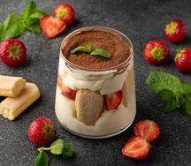 Клубничный трайфл Тирамису